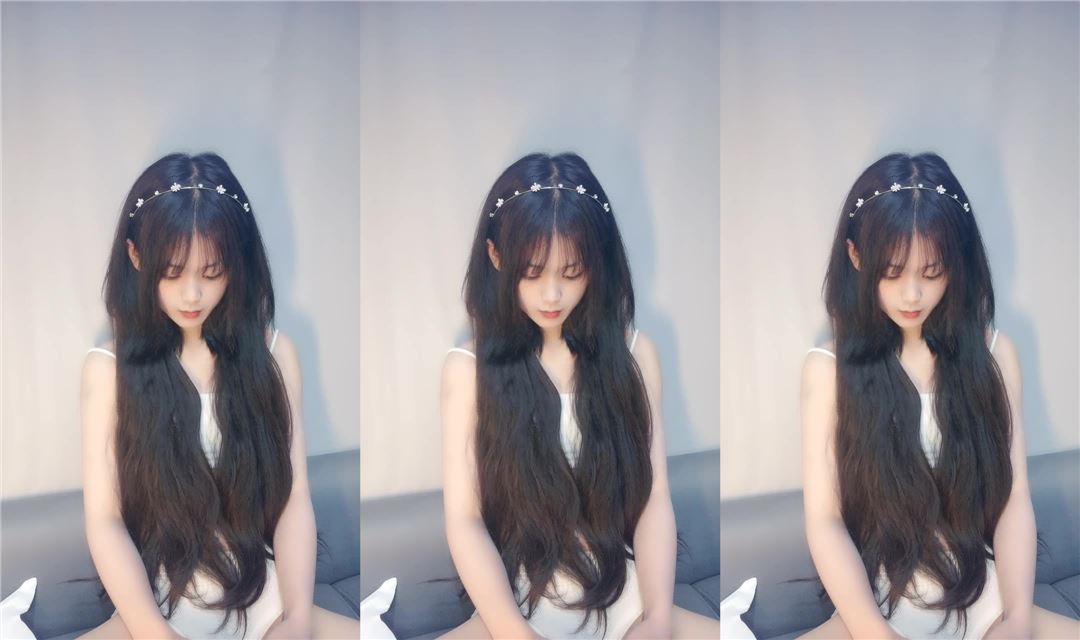 清纯乖巧小萝莉，娇小身材大尺度，新买的跳蛋试用，震动骚穴，震动棒抽插，翘起双腿，极度诱惑