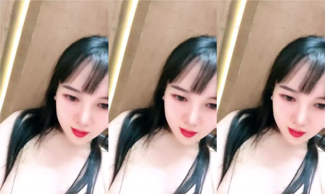 重磅！烟草酒水店生意太差，甜美漂亮店老板下海在店里表演喷水，太能喷了竟然喷到自己脸上头发2