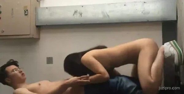 大庆哥厂楼道事件涉及银行职员