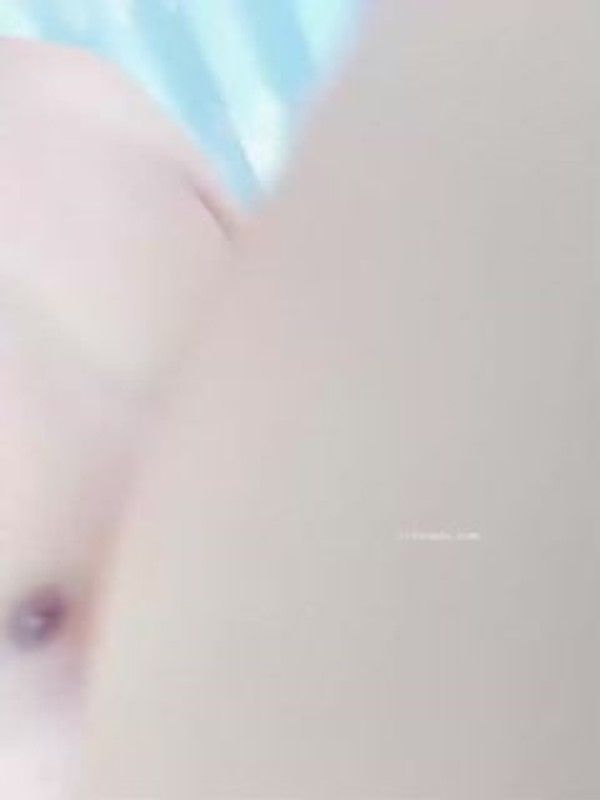 一群淫魔乱交爆操精神小妹