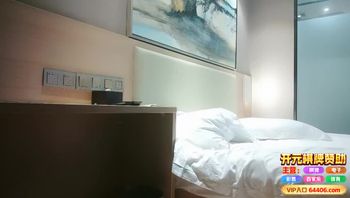 美乳粉穴兼职，大力猛操被摘套内射