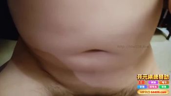 勾搭良家离异少妇，被无套输出骚叫不停