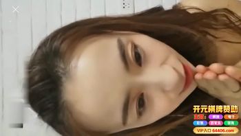 大表姐SM调教呲你一脸尿不当人似的操