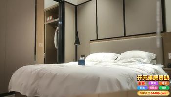 漂亮大奶小姐姐，多姿势输出娇喘连连