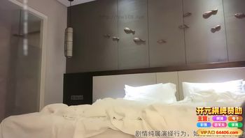 高颜值马尾妹子，舔弄口交侧入猛操