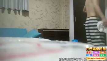 约操越南小少妇，性感小穴沙发上各种玩弄